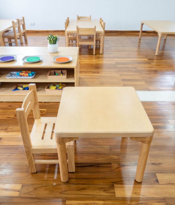 Tư Vấn Chọn Mua Bàn Ghế Gỗ Montessori Đạt Chuẩn Cho Trường Học - Ariko